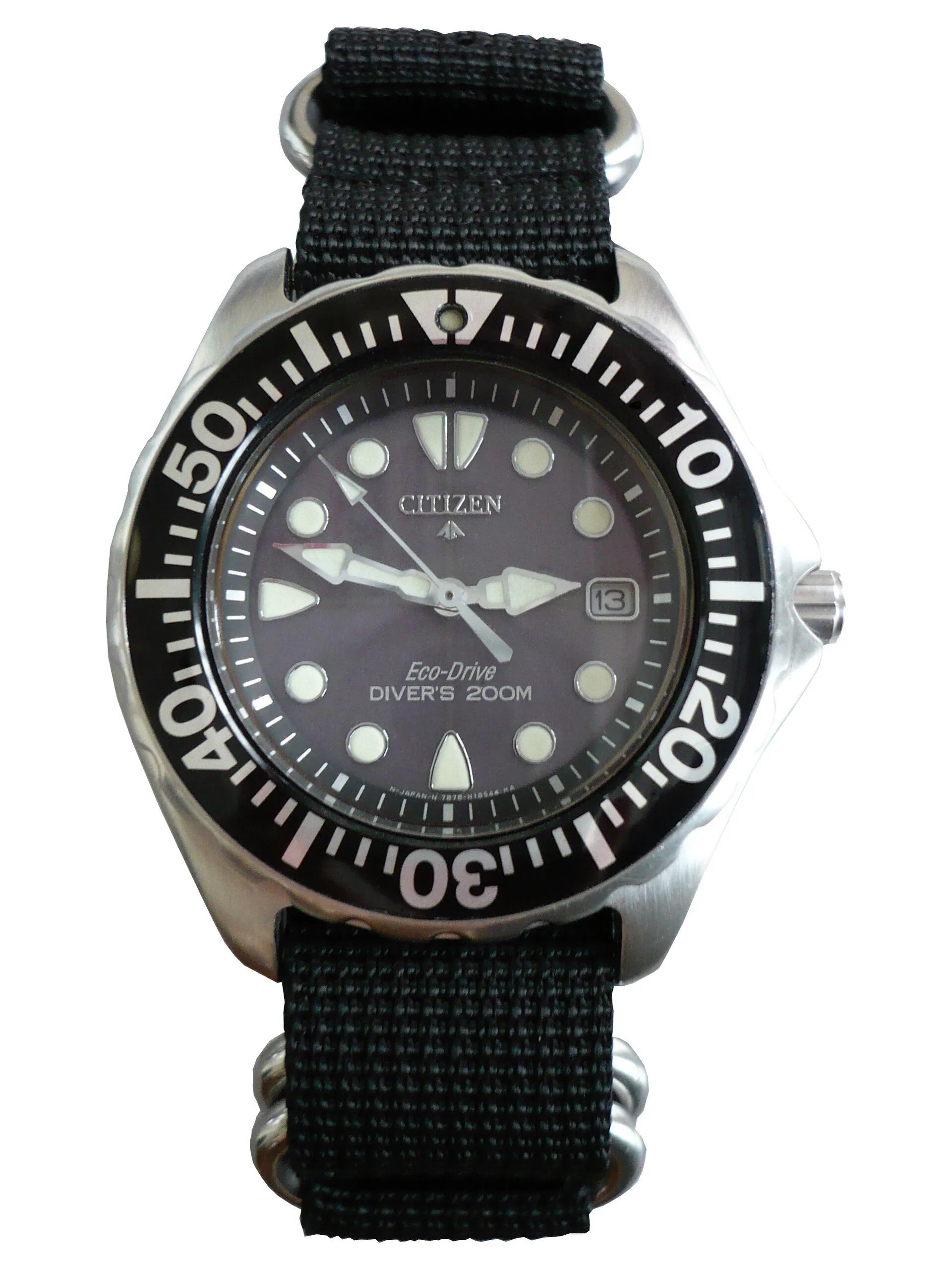 Citizen Promaster sobre fondo blanco